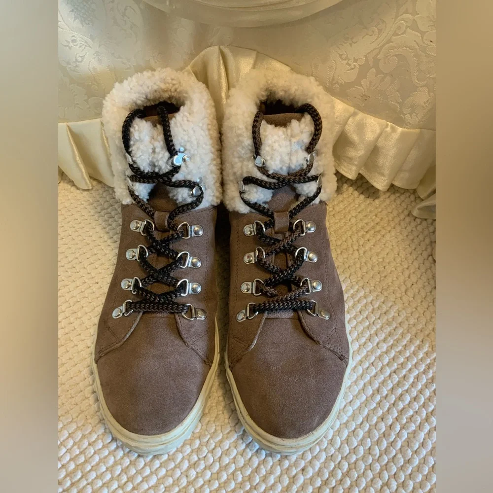 MARC FISHER SNEAKERS/HIKING BOOTS